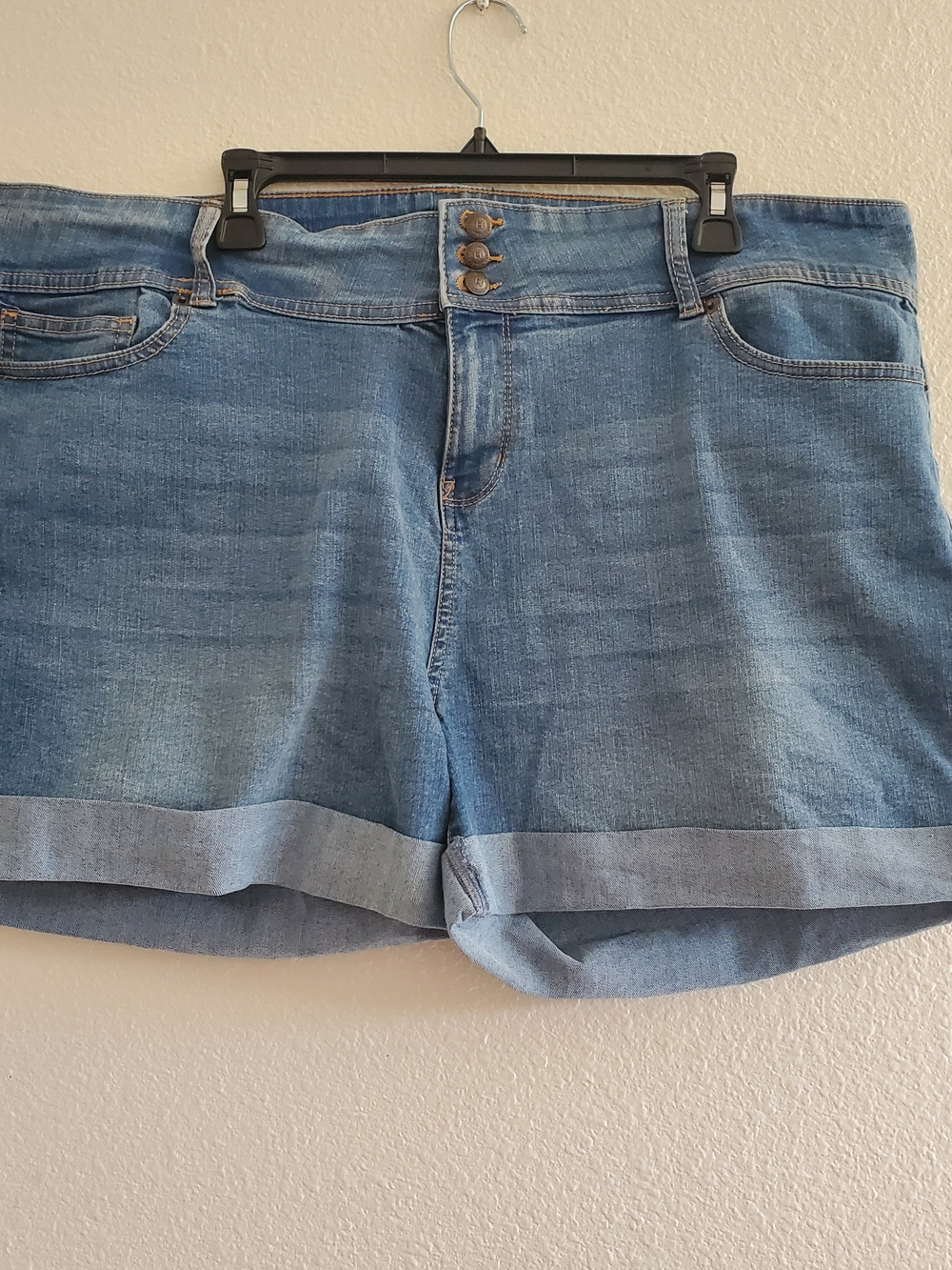 Highway Jeans Rolled Hem Light Blue Denim Shorts Size 20